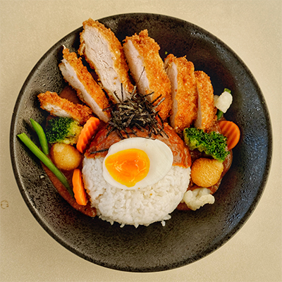 ARROZ CARRIL COM FRANGO PANADA